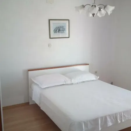 Tomo Tučepi