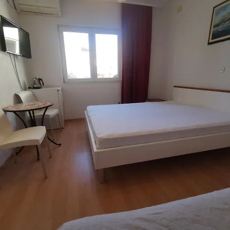 Tomo Apartment Tucepi