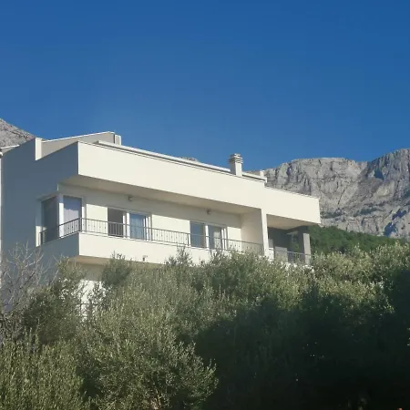 Tomo Apartment Tucepi